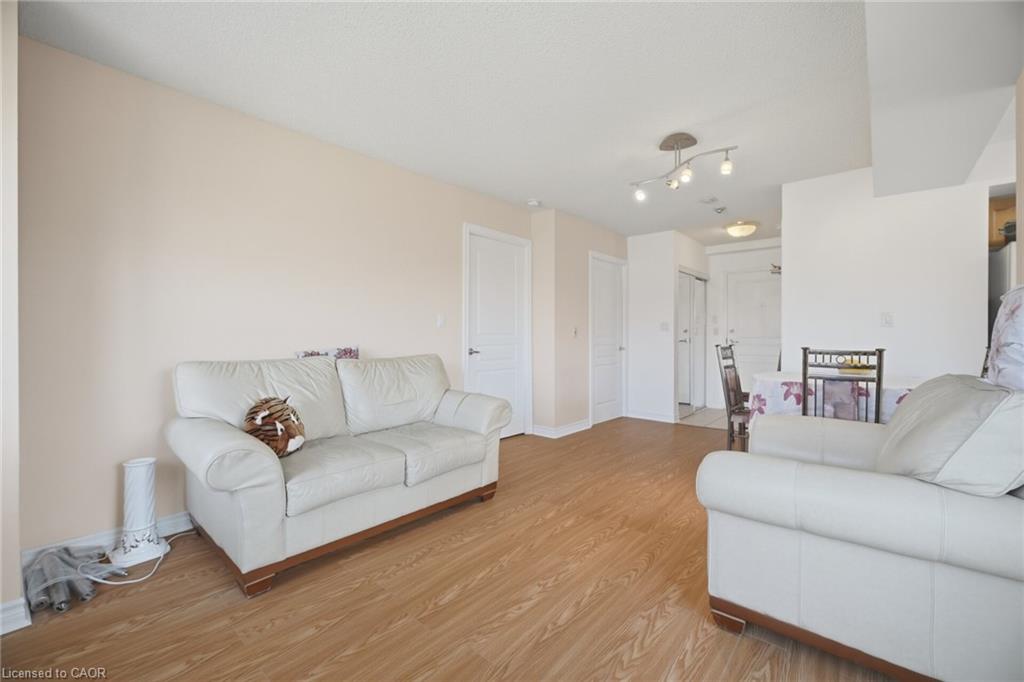 313-300 Ray Lawson Boulevard Property Photo 9