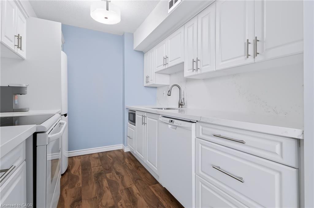 1217-700 Dynes Road Property Photo 7