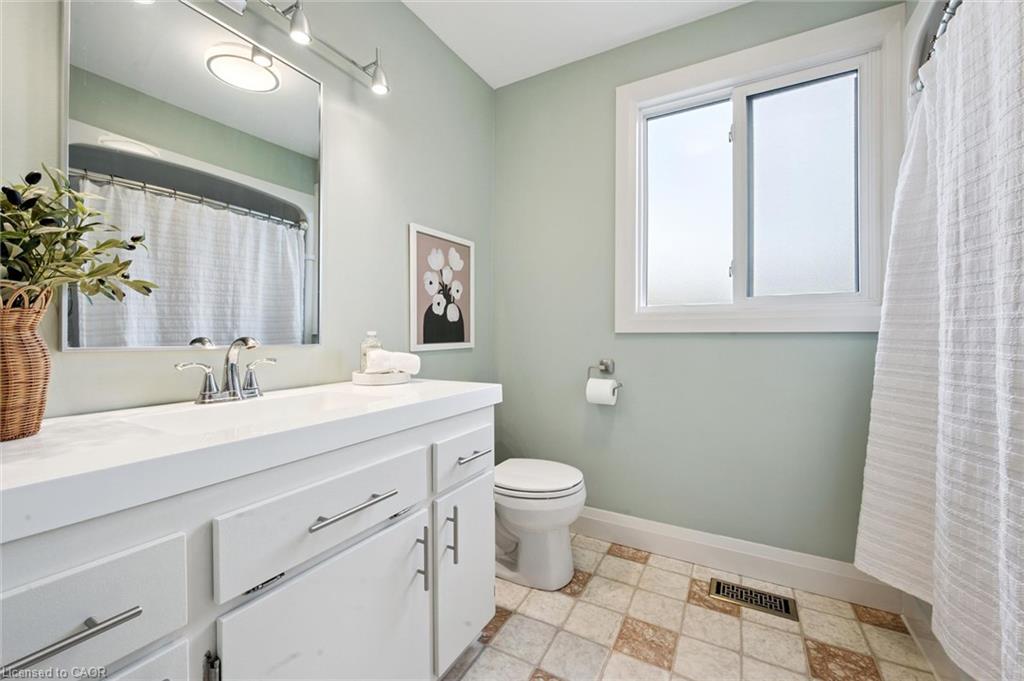 8 Christian Street Property Photo 20