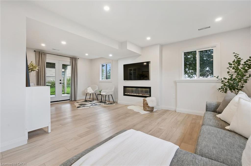 8 Christian Street Property Photo 22
