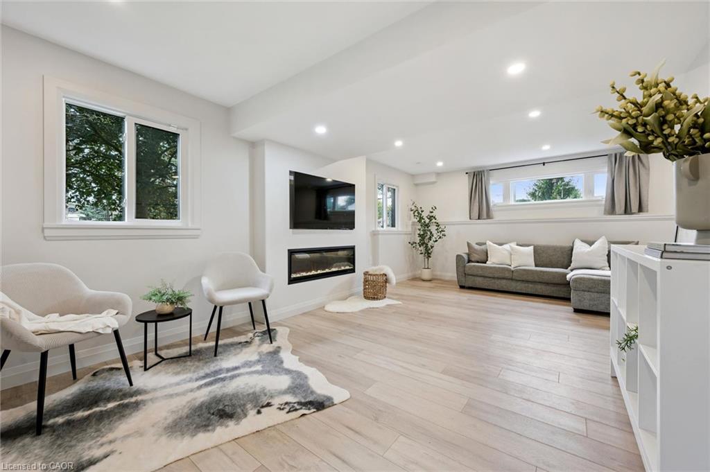8 Christian Street Property Photo 23