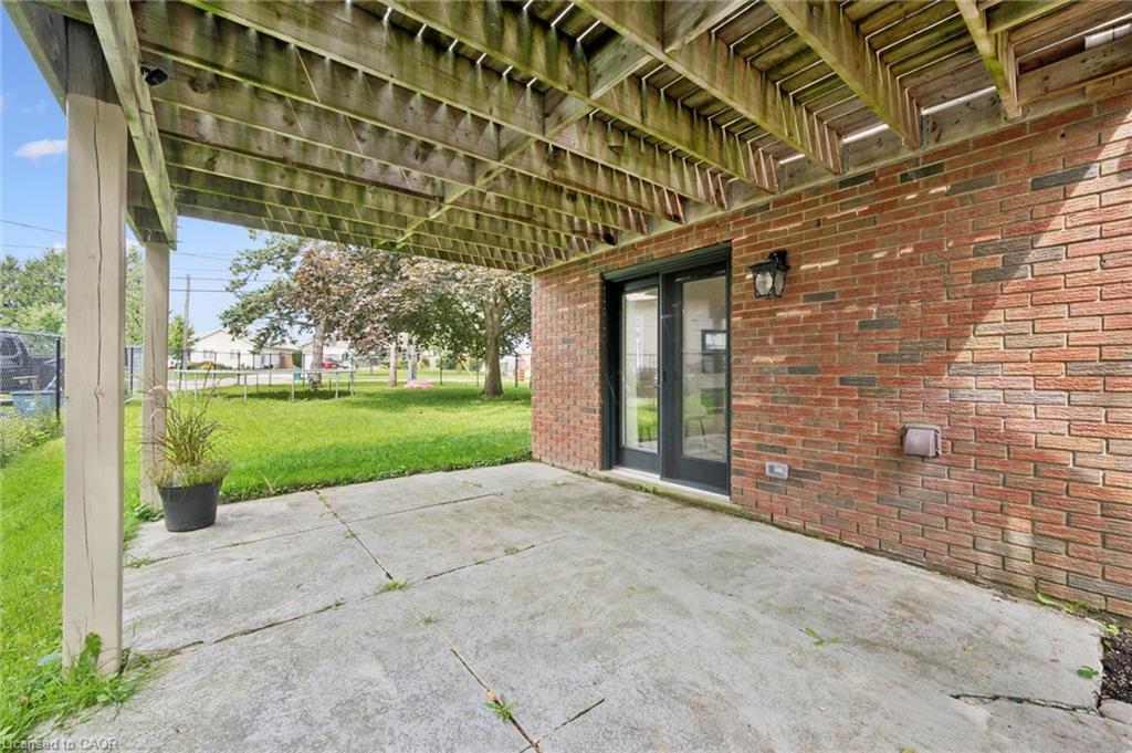 8 Christian Street Property Photo 28