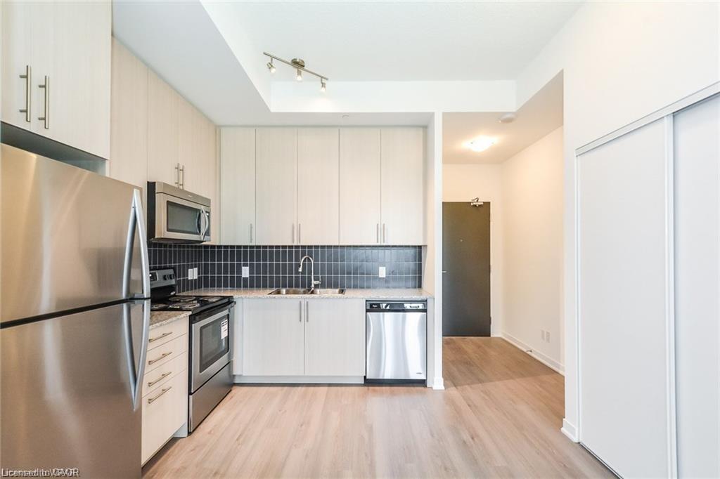 303-85 Duke Street W Property Photo 11