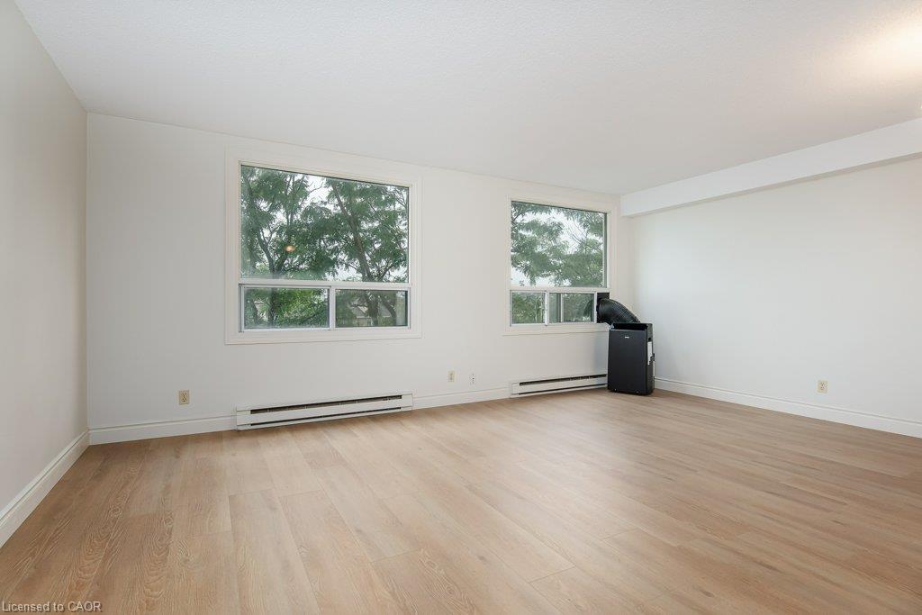 409-18 Holborn Court Property Photo 7
