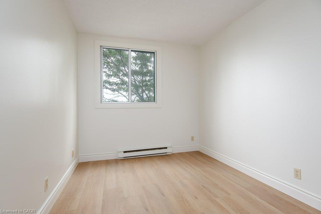 409-18 Holborn Court Property Photo 23
