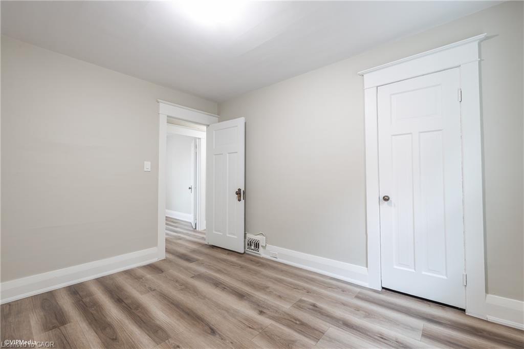 175 Regina Street N Property Photo 19