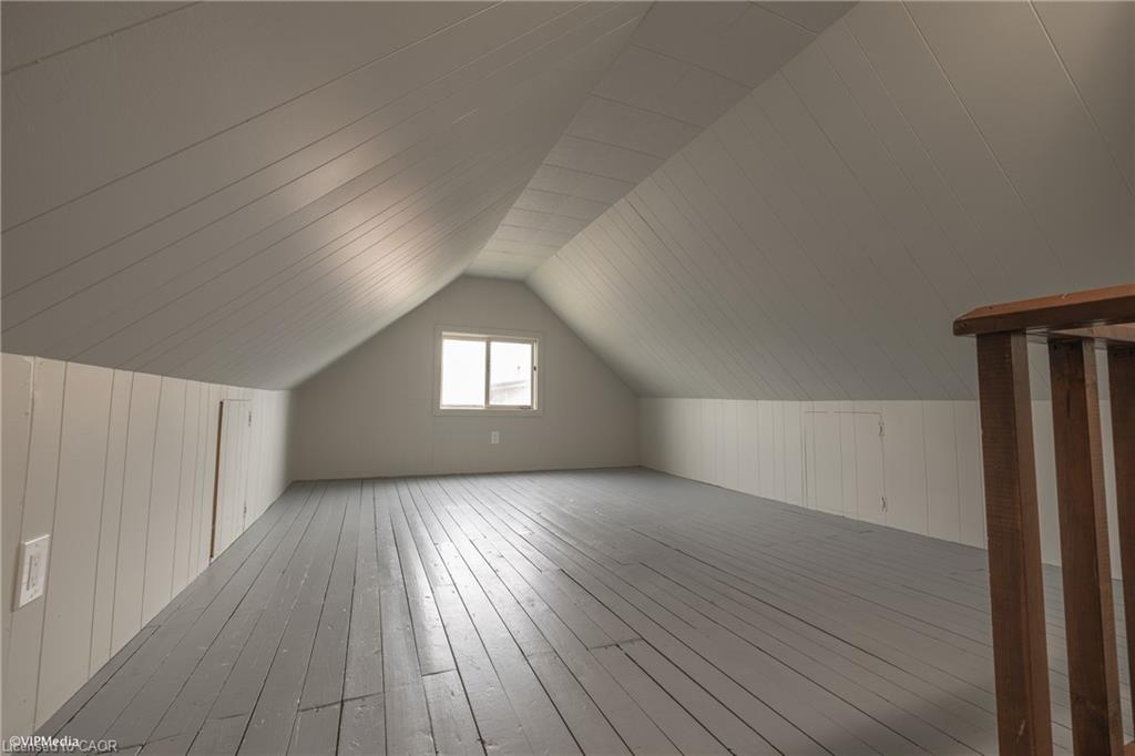 175 Regina Street N Property Photo 20