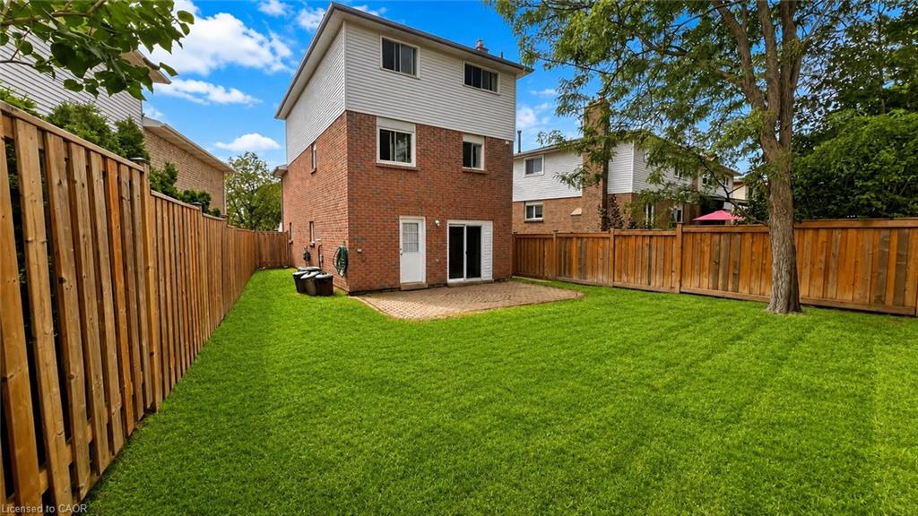 569 Hayward Crescent Property Photo 17