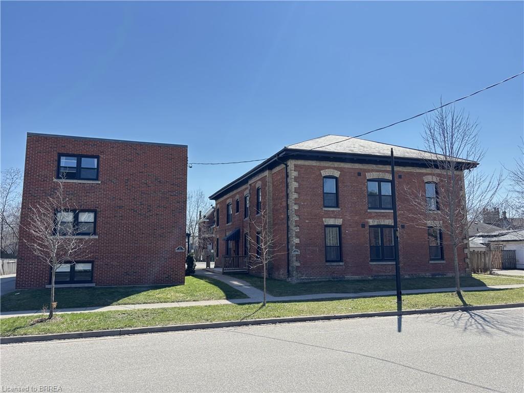 8-7 Sheridan Street Property Photo 1
