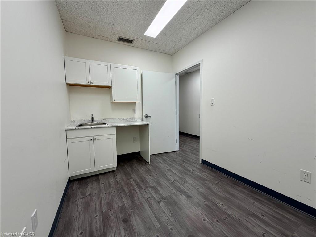 20 Hughson Street S Suite 905 Property Photo 7