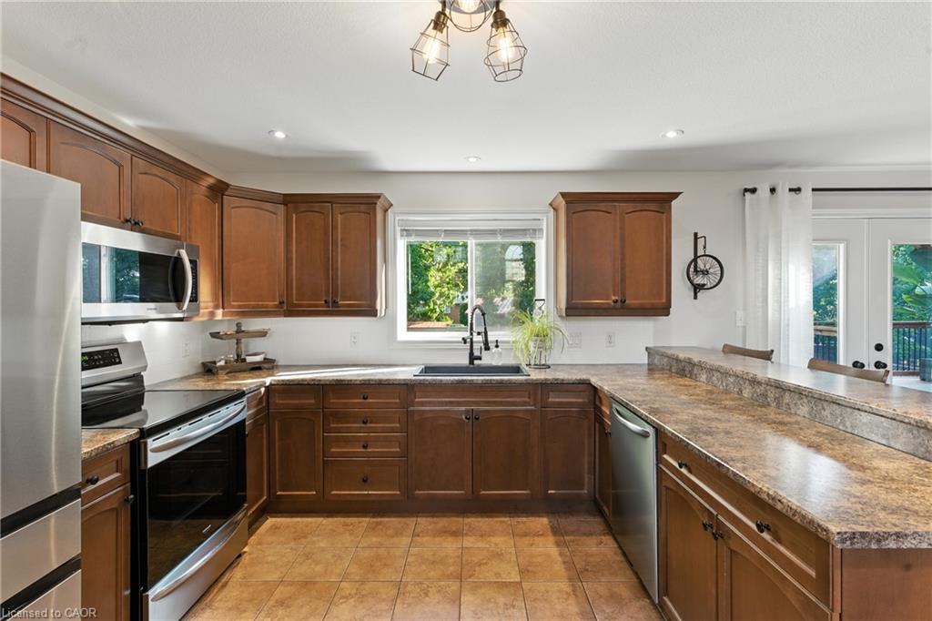 27 Southwood Crescent Property Photo 14