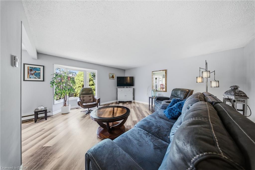 43 Ruffian Road Property Photo 10