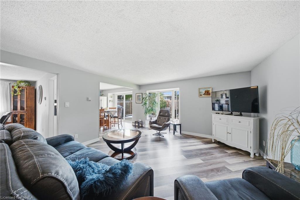 43 Ruffian Road Property Photo 11