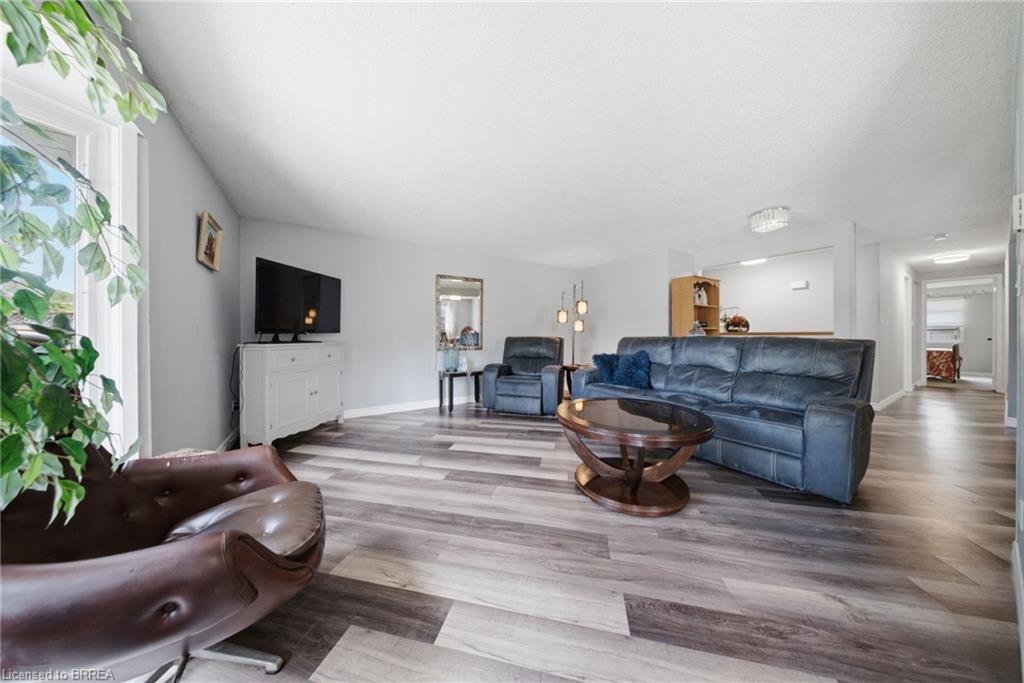 43 Ruffian Road Property Photo 12