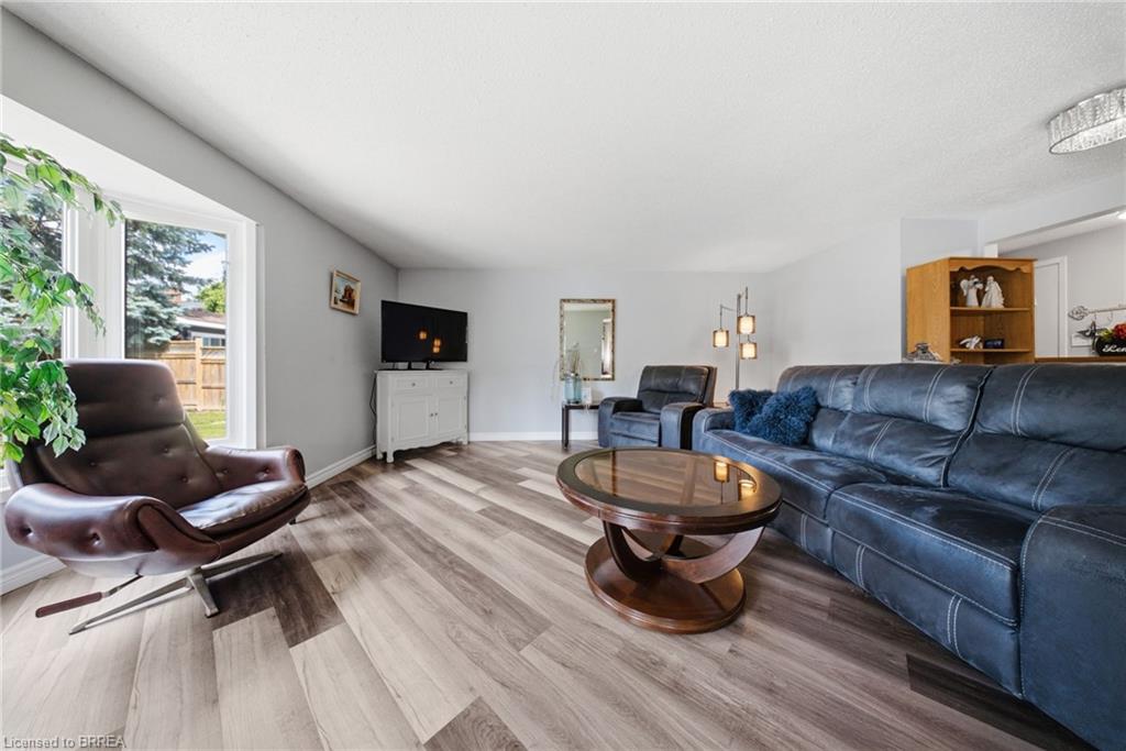 43 Ruffian Road Property Photo 13
