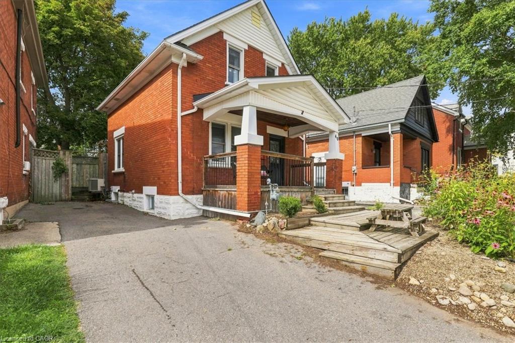 40 Guelph Street Property Photo 1
