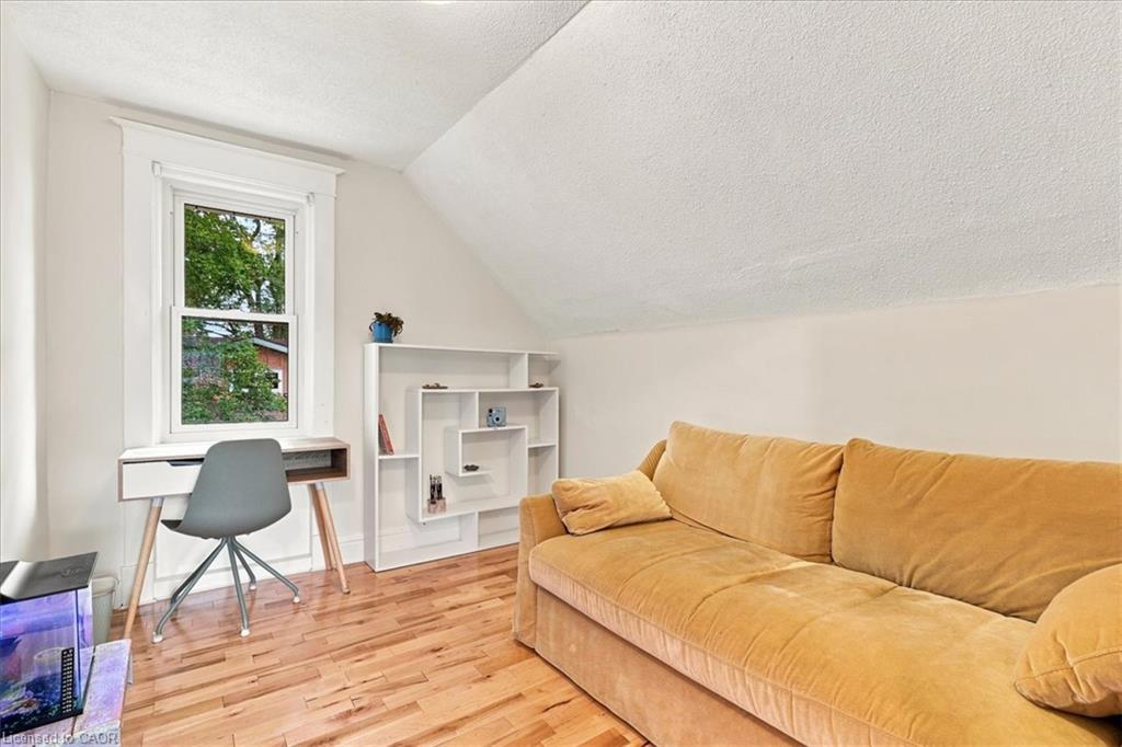 40 Guelph Street Property Photo 23