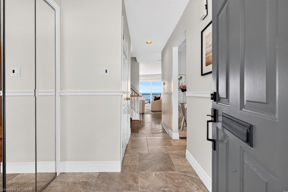 4-2136 Old Lakeshore Road Property Photo 3