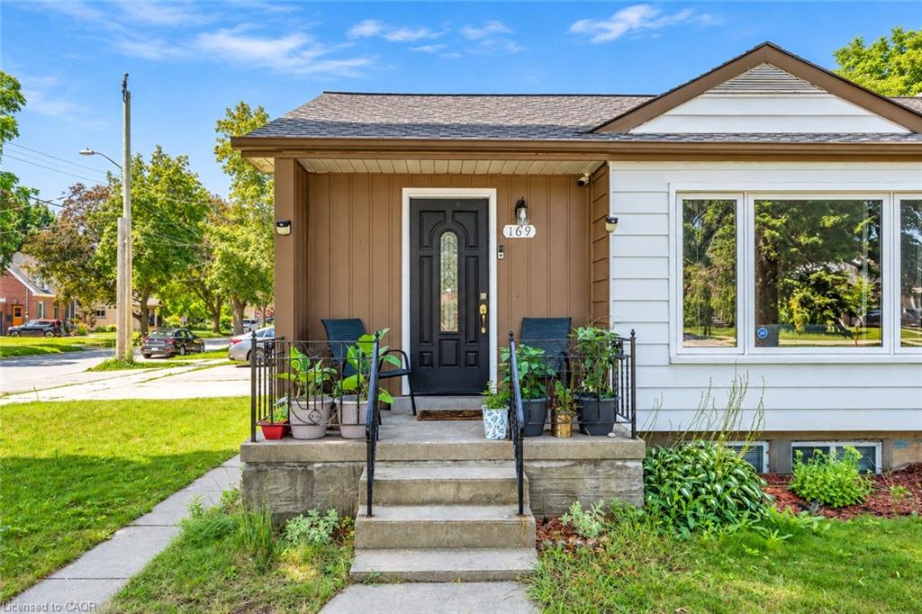 169 Bruce Street Property Photo 2