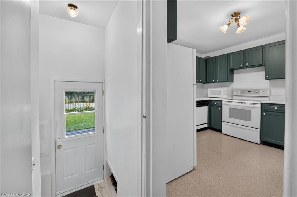 16 Byrne Boulevard Property Photo 8