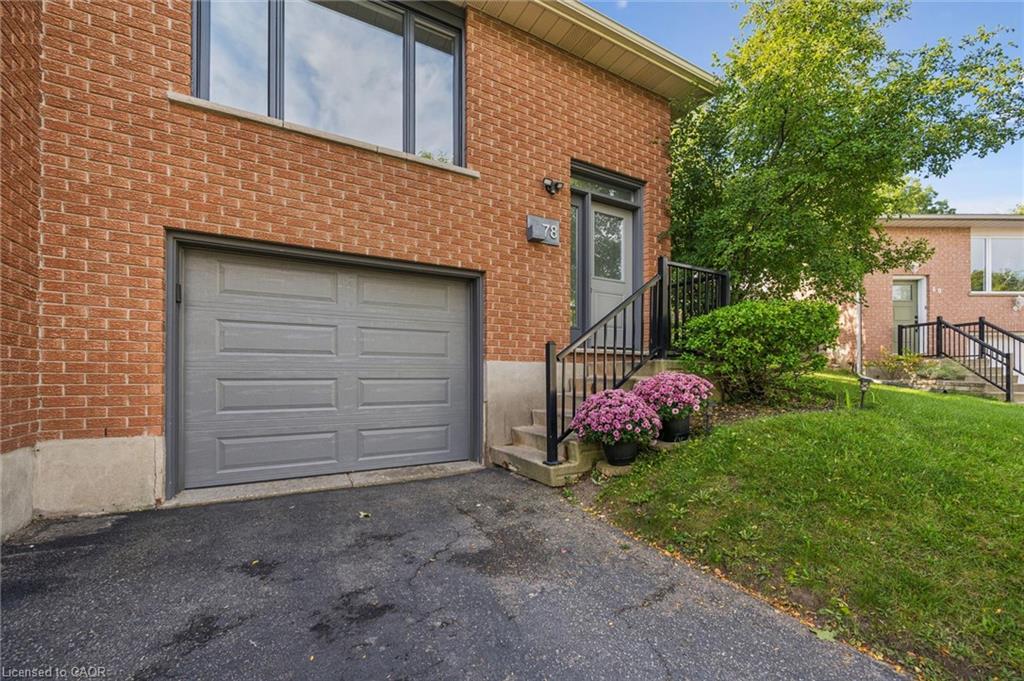 78 Old Huron Court Property Photo 2