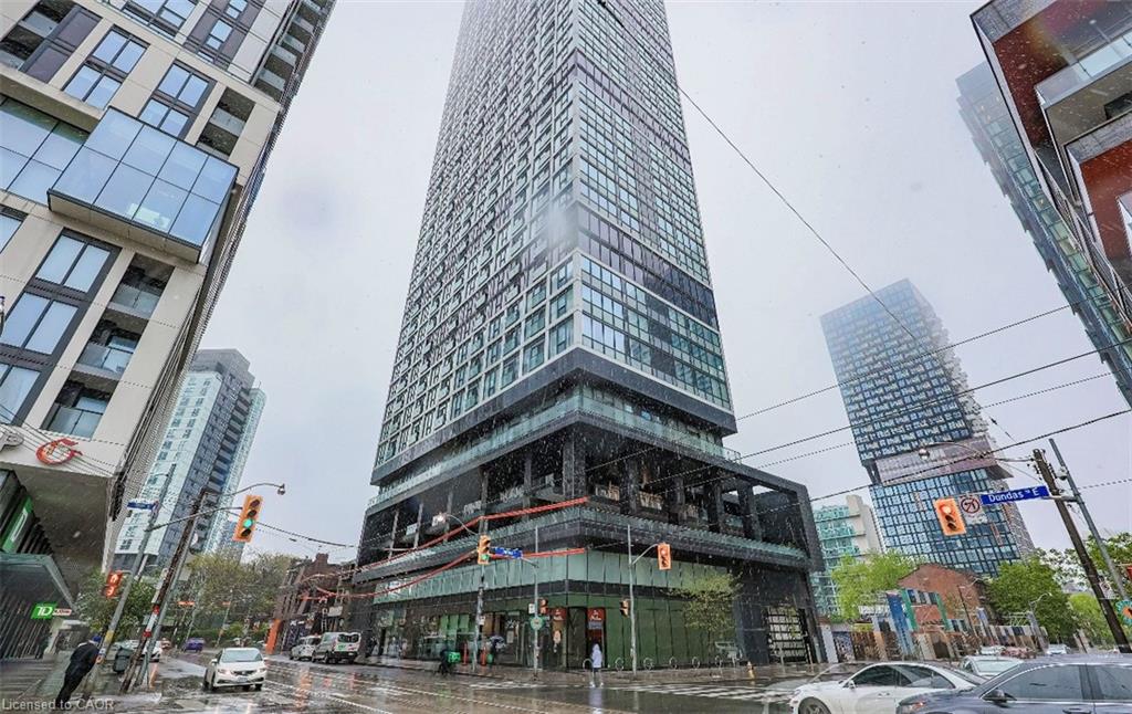 1001-181 Dundas Street E Property Photo 2