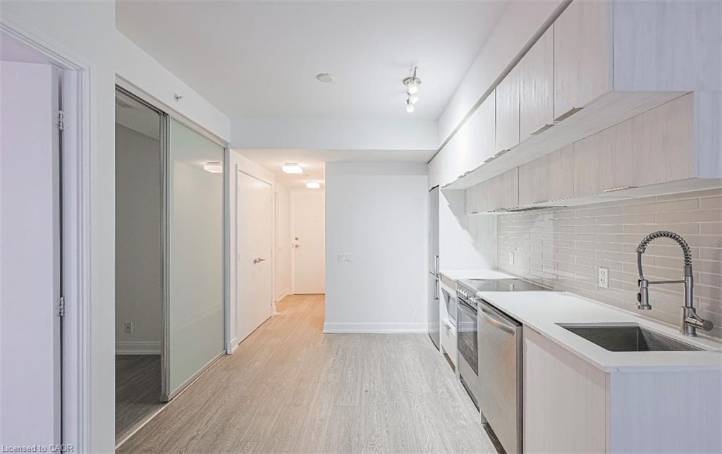 1001-181 Dundas Street E Property Photo 10