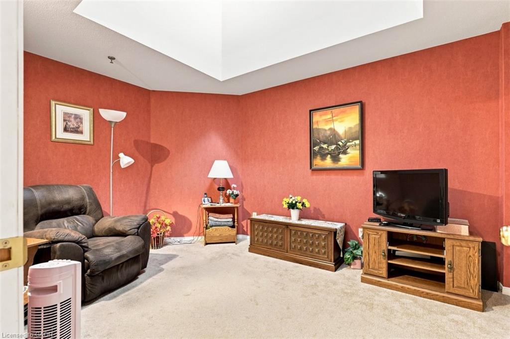217-1009 Queenston Road Property Photo 13