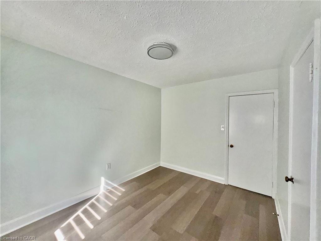 6587 Ellis Road E Property Photo 16