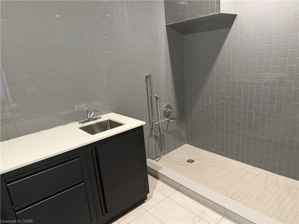 306-461 Green Road Property Photo 37