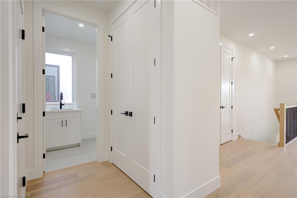 100 Clayton Street Property Photo 9