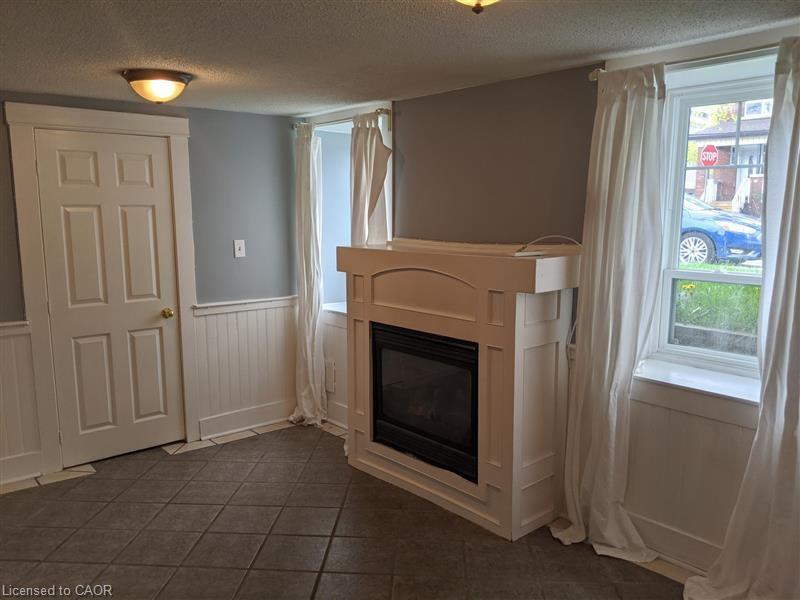 98 West Avenue N Property Photo 3