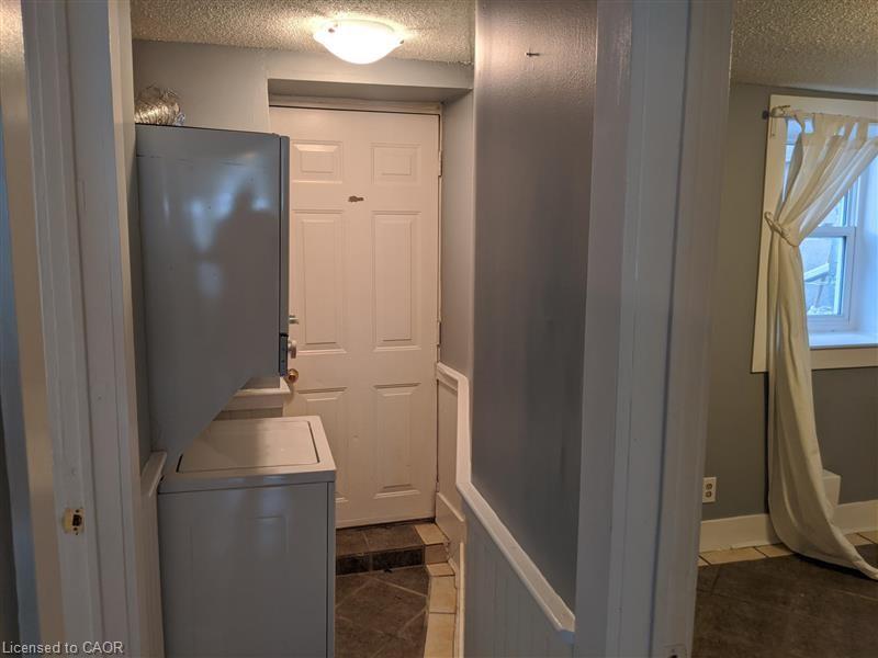 98 West Avenue N Property Photo 8
