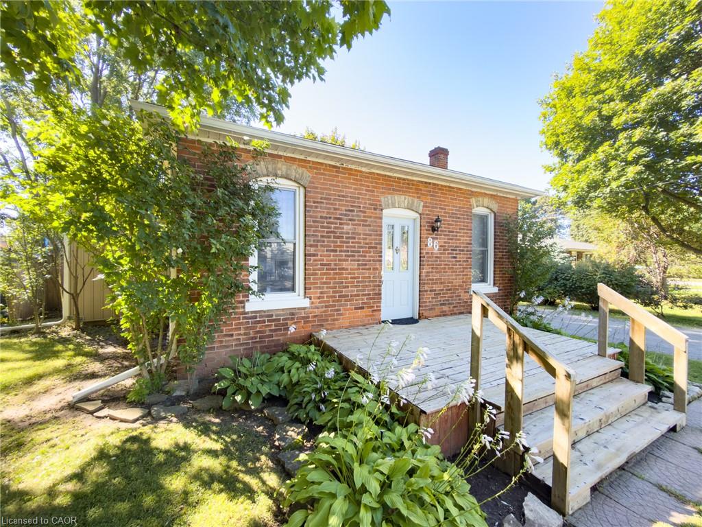 86 Green Street Property Photo 3