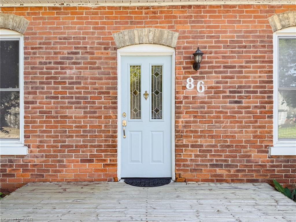 86 Green Street Property Photo 4