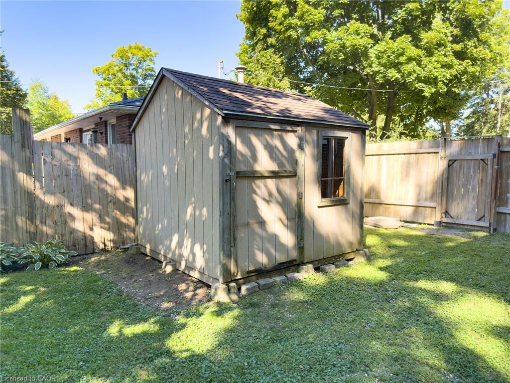 86 Green Street Property Photo 33