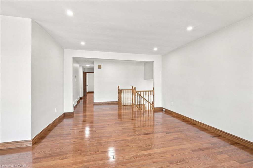 14 Green Forest Drive Property Photo 7
