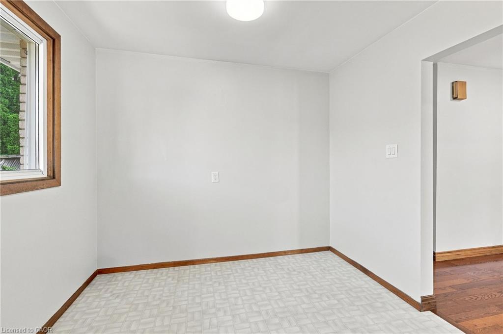 14 Green Forest Drive Property Photo 17