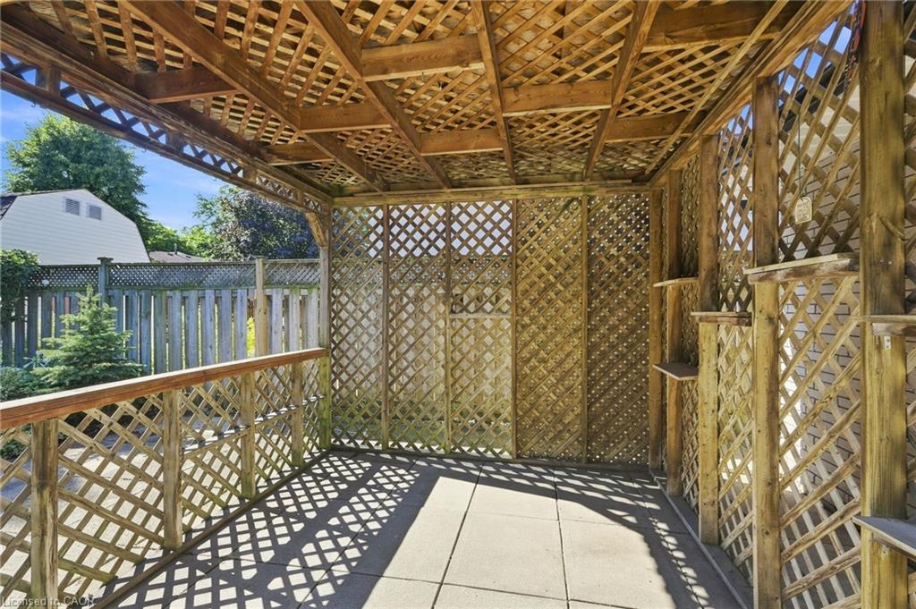 14 Green Forest Drive Property Photo 44