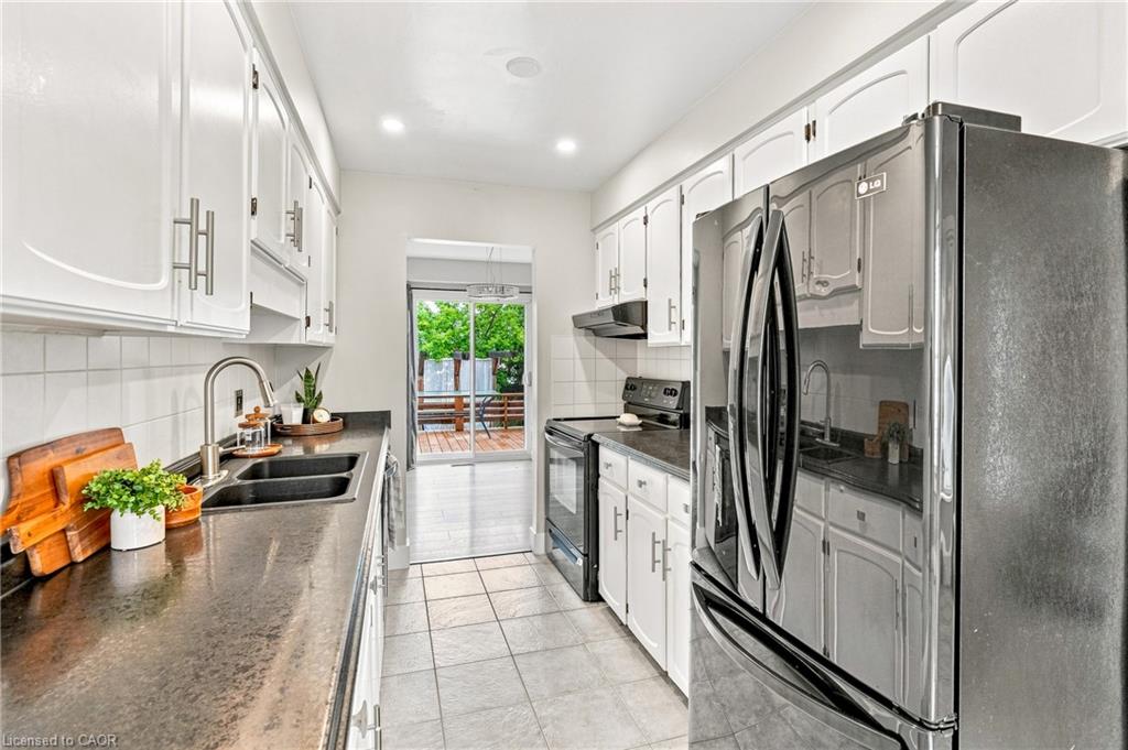 39 Dundee Drive Property Photo 8