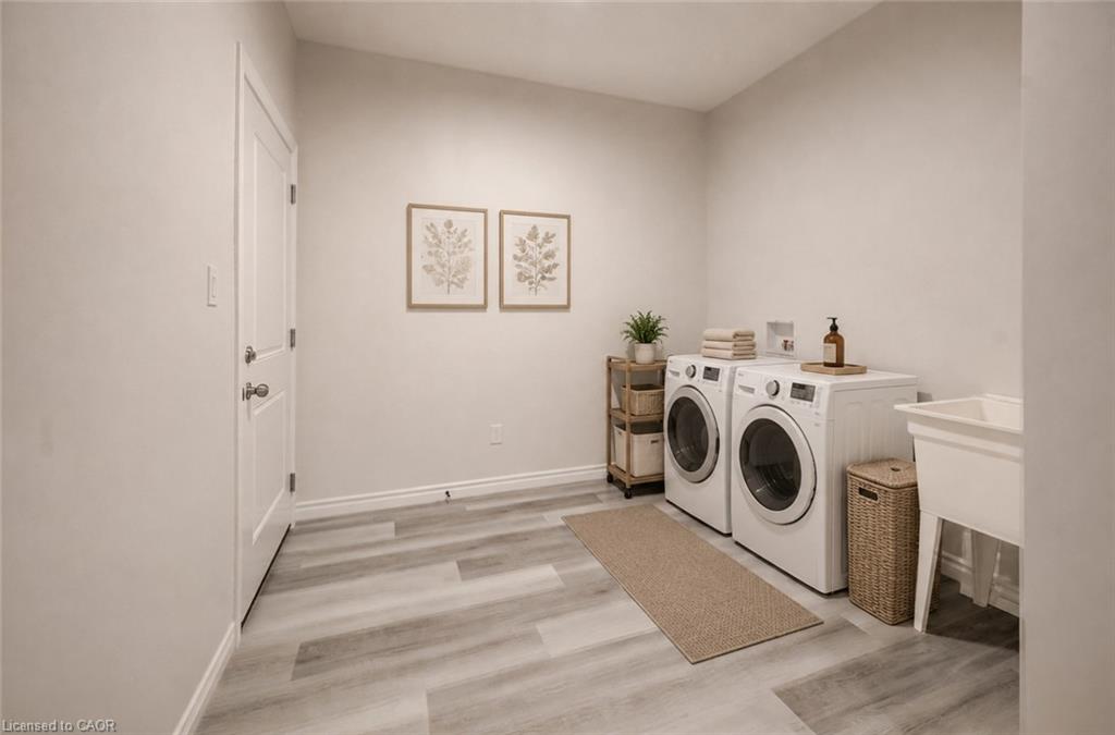 48 Main Street E Property Photo 23