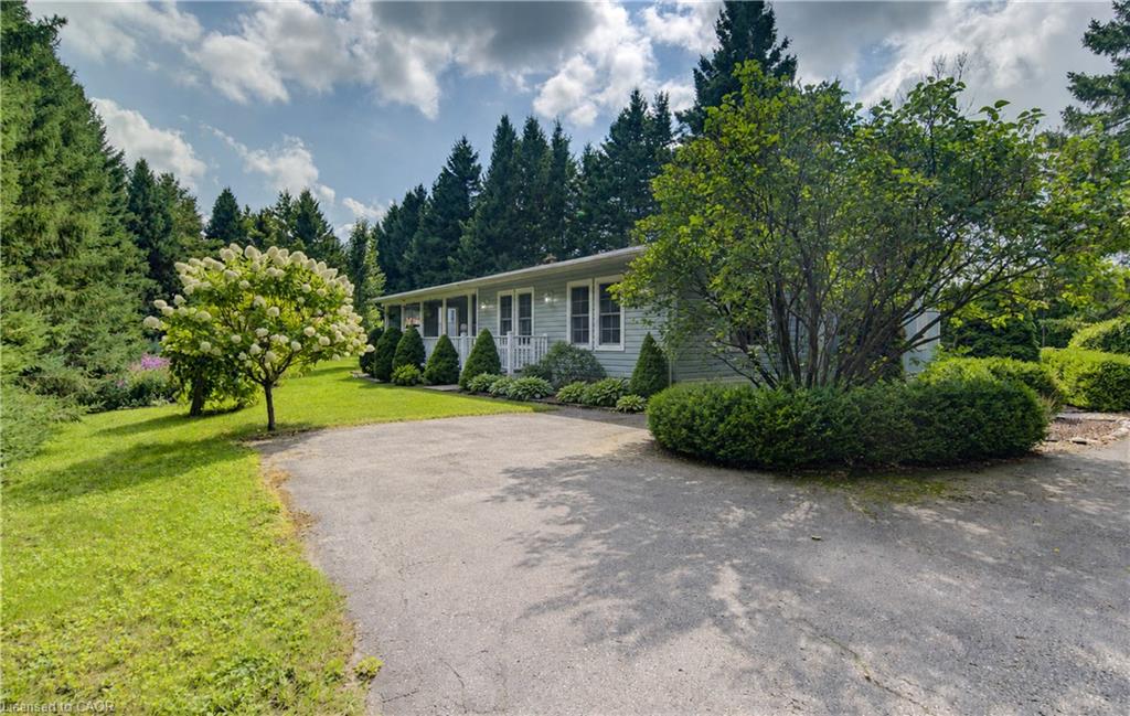 30 Grand Vista Crescent Property Photo 1