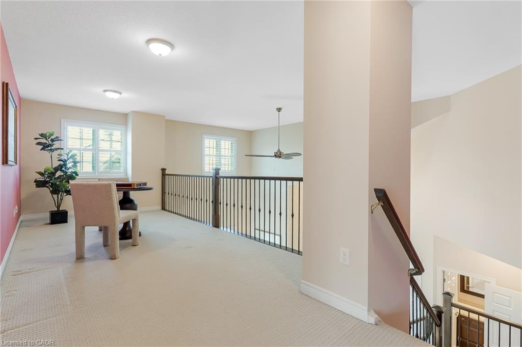227 Chestnut Hill Crescent Property Photo 23