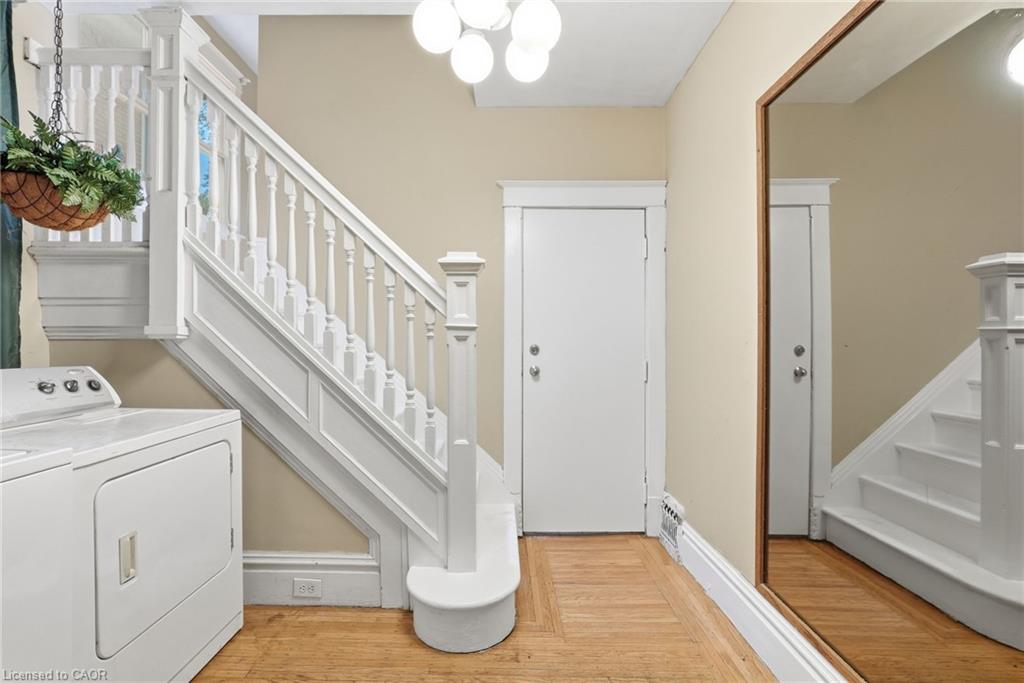 63 Melrose Avenue S Property Photo 4