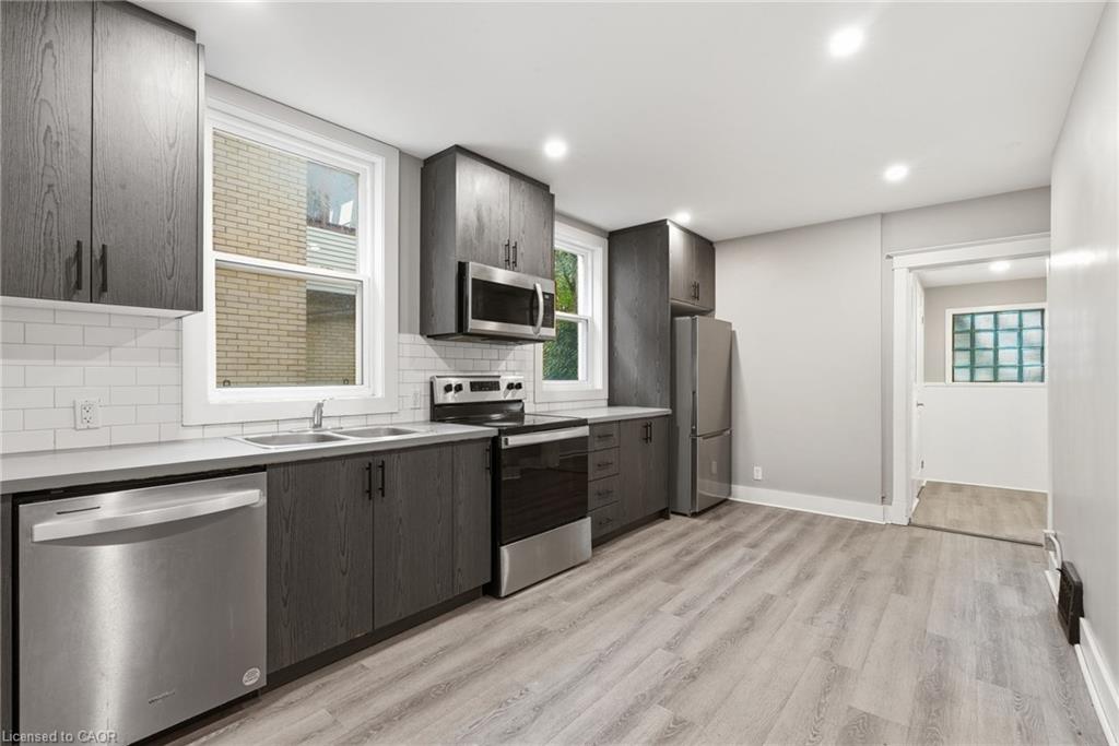 63 Melrose Avenue S Property Photo 9