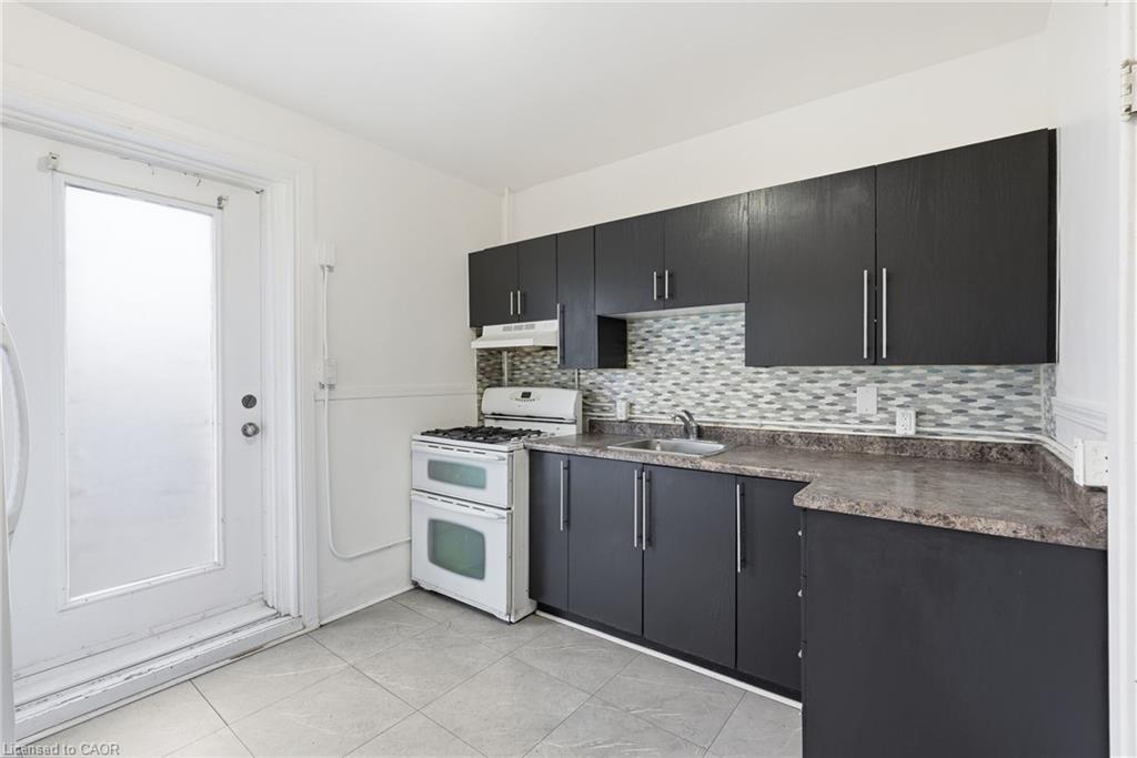 63 Melrose Avenue S Property Photo 13