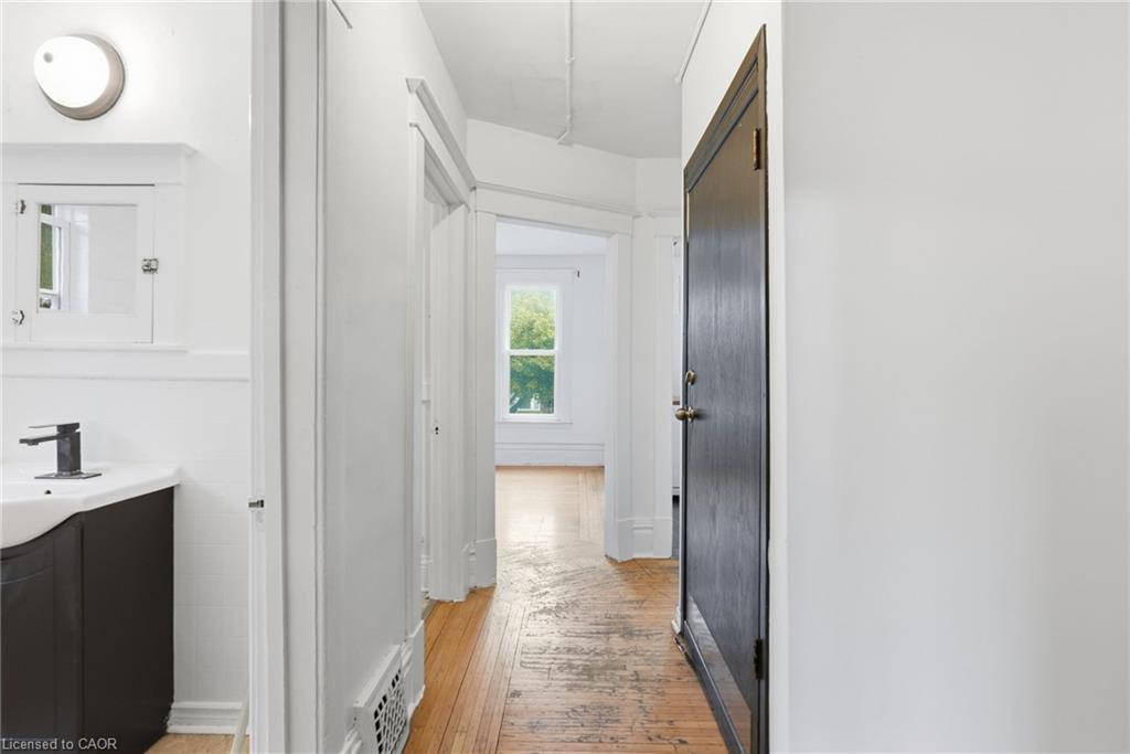 63 Melrose Avenue S Property Photo 38