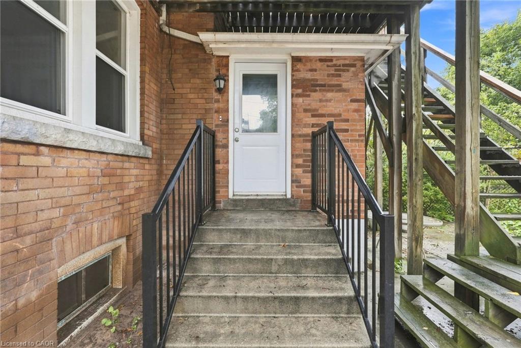 63 Melrose Avenue S Property Photo 43