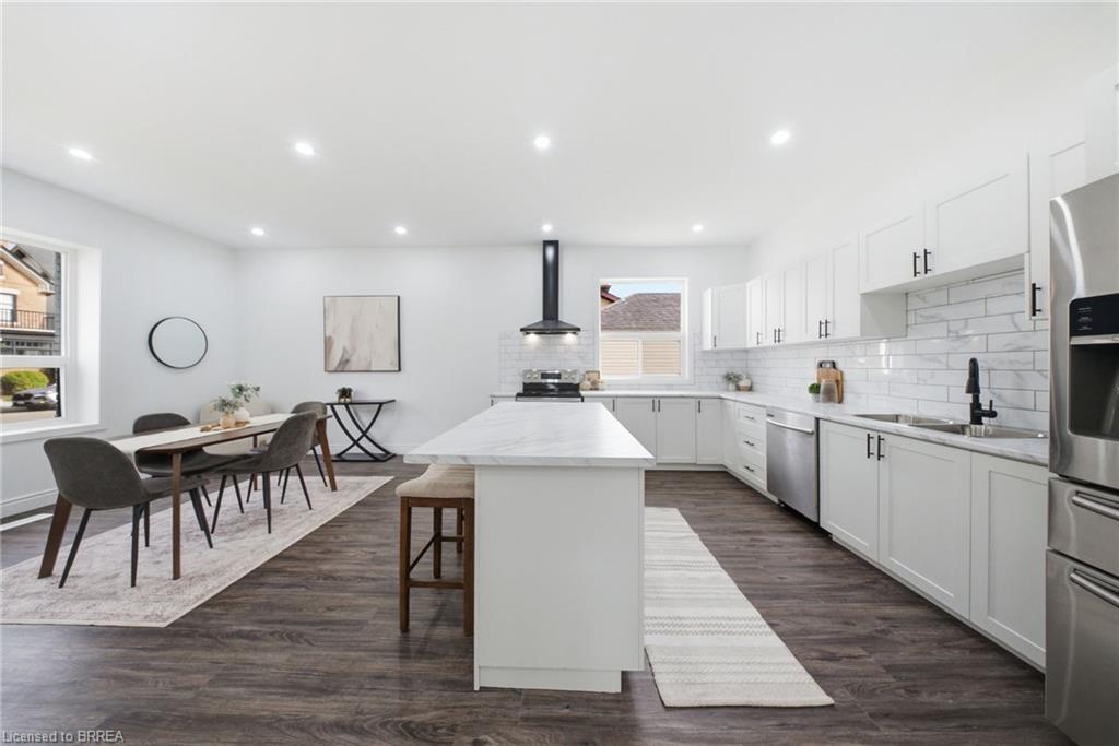 42 Peel Street Property Photo 8