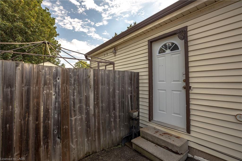 134 Catharine Avenue Property Photo 4